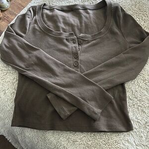 Size small brown top from Temu.